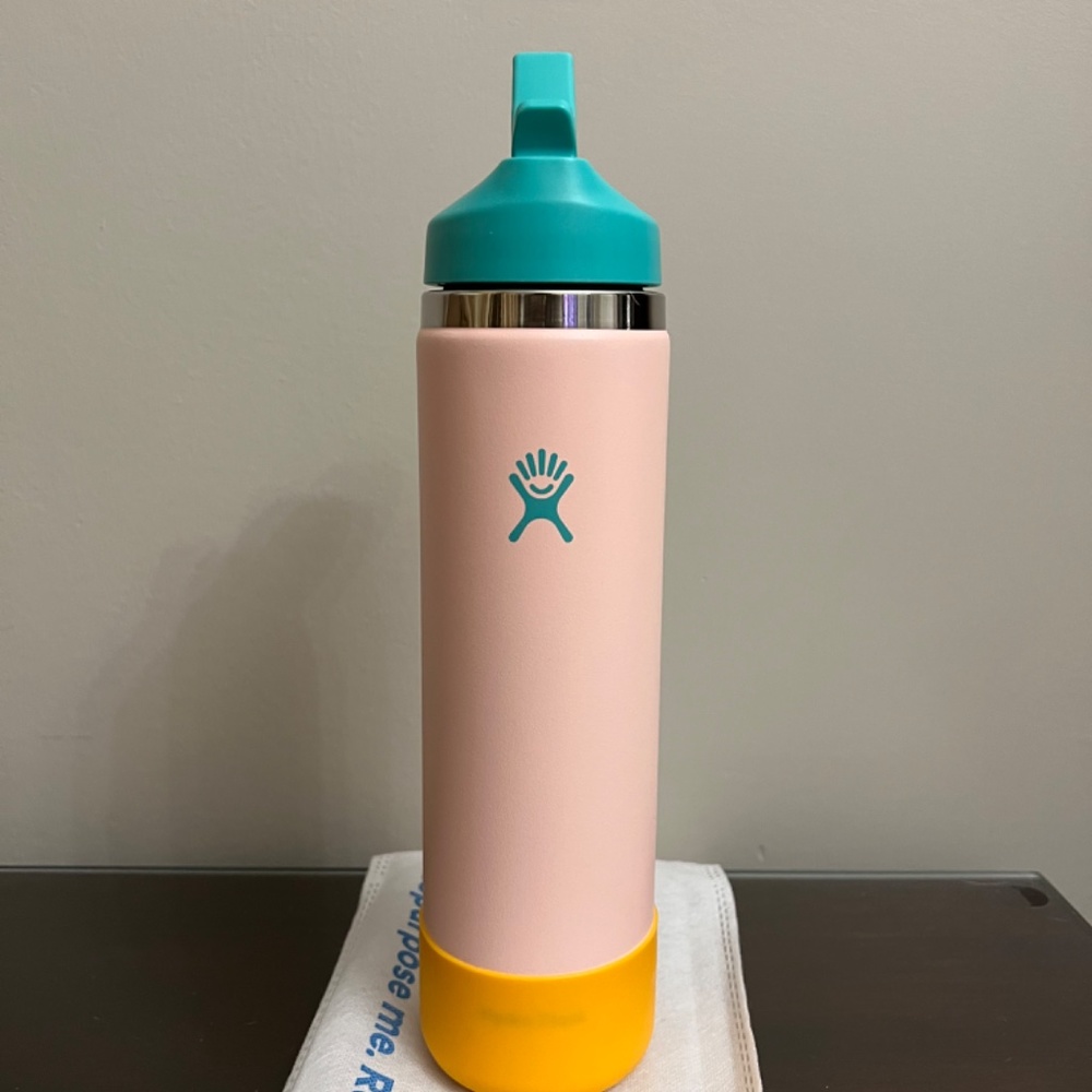 Hydro Flask Shell 24oz Wide Mouth Water Bottle, Petal.
